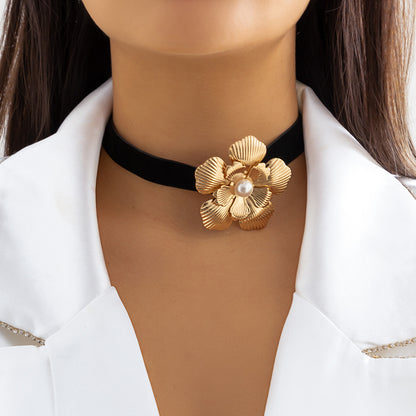 Golden Flower Choker Necklace